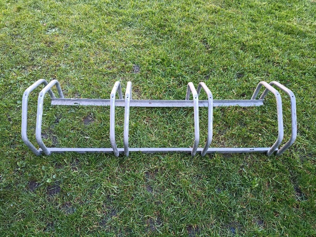fietsenstalling/parkeerplaats, Ophalen, 3 fietsen of meer, Gebruikt
