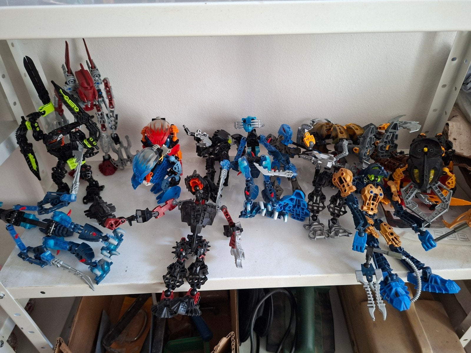 lot bionicle 15 figurines, Ophalen