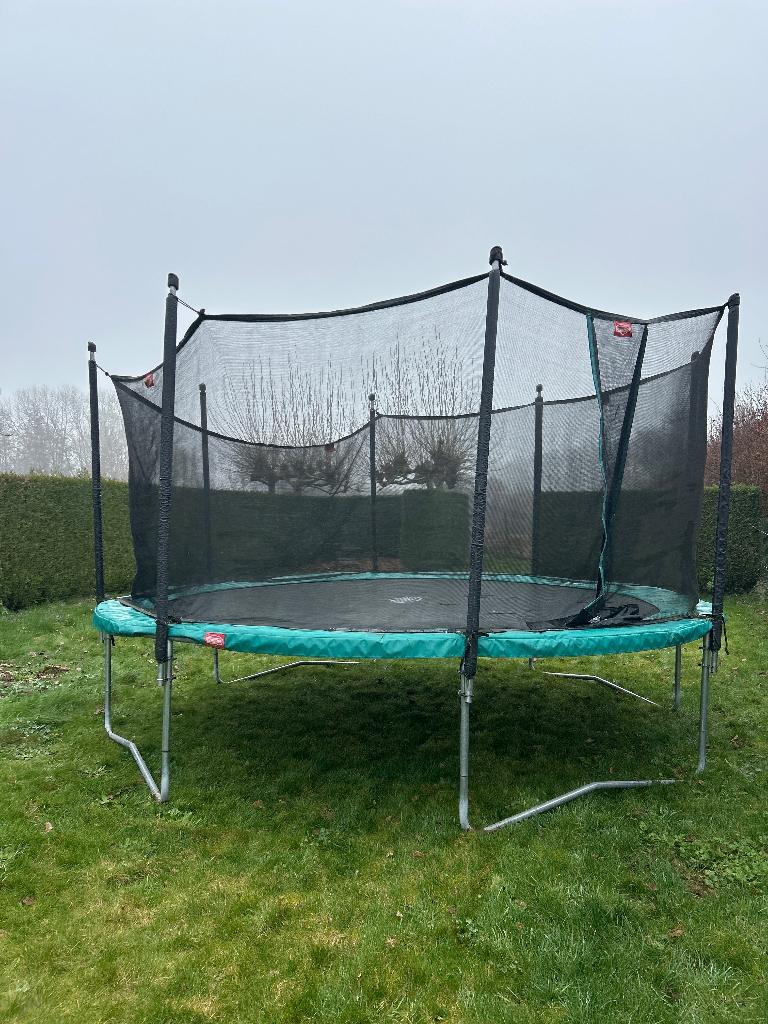 Trampoline Berg, Enlèvement, Utilisé