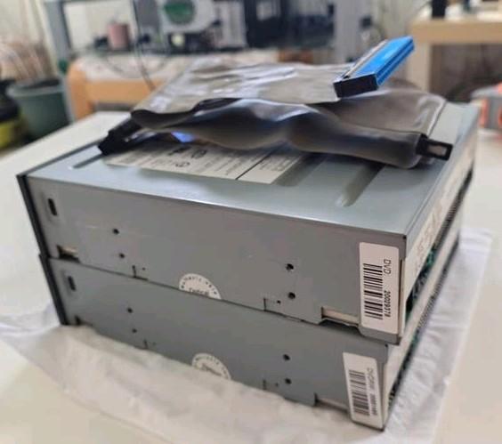 Interne lezer en schrijver van Sony - ide/alim molex - gebru, Computers en Software, Optische drives, Gebruikt, Intern