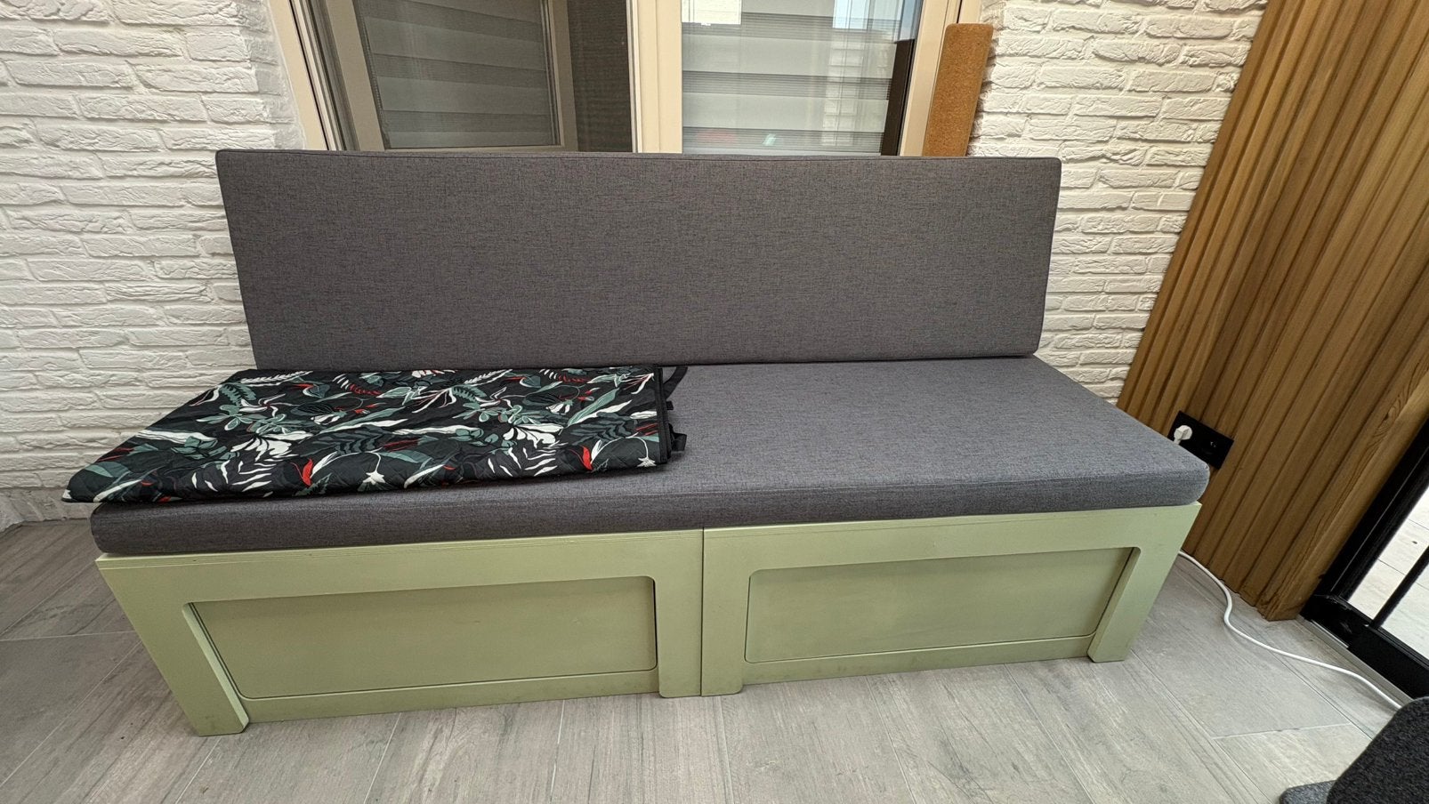 Camperbus bed/zetel, Ophalen, Zo goed als nieuw