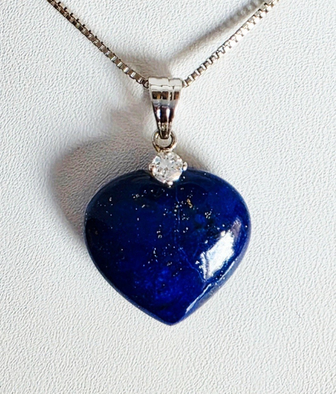 Exclusieve gouden hangertje met Lapis lazuli,  diamant 0,10k, Enlèvement ou Envoi, Or, Or