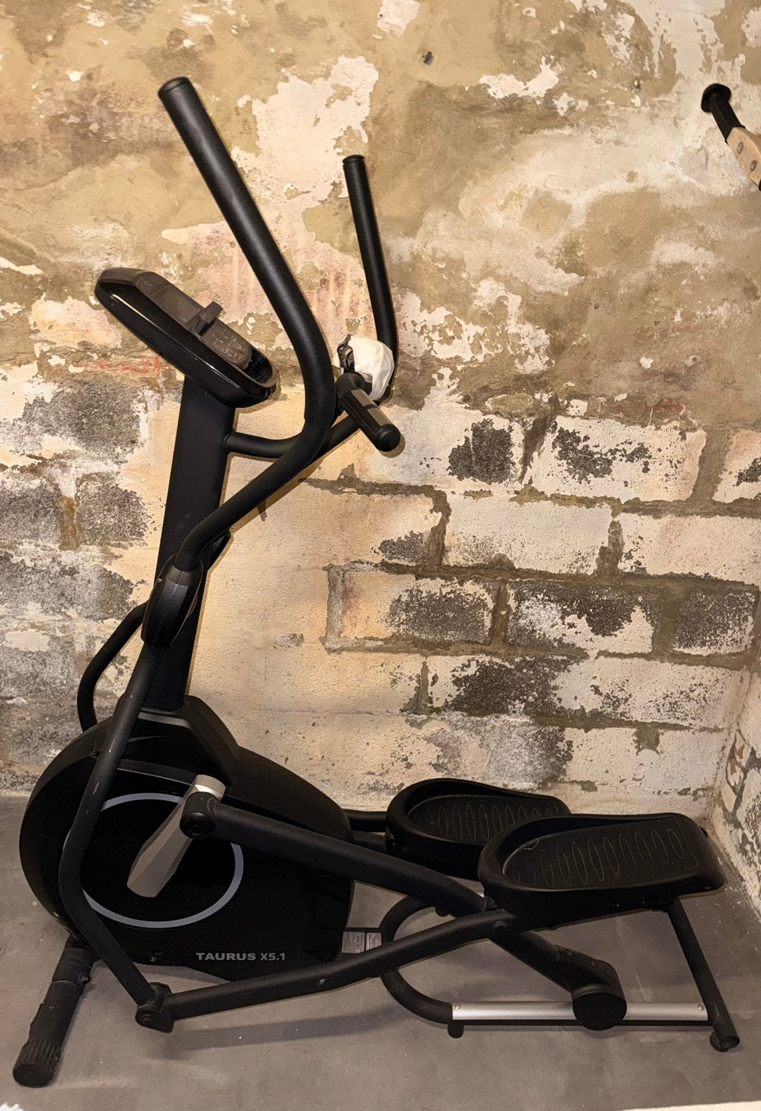 Vélo elliptique Taurus X5.1, Sports & Fitness, Jambes, Comme neuf, Enlèvement, Métal