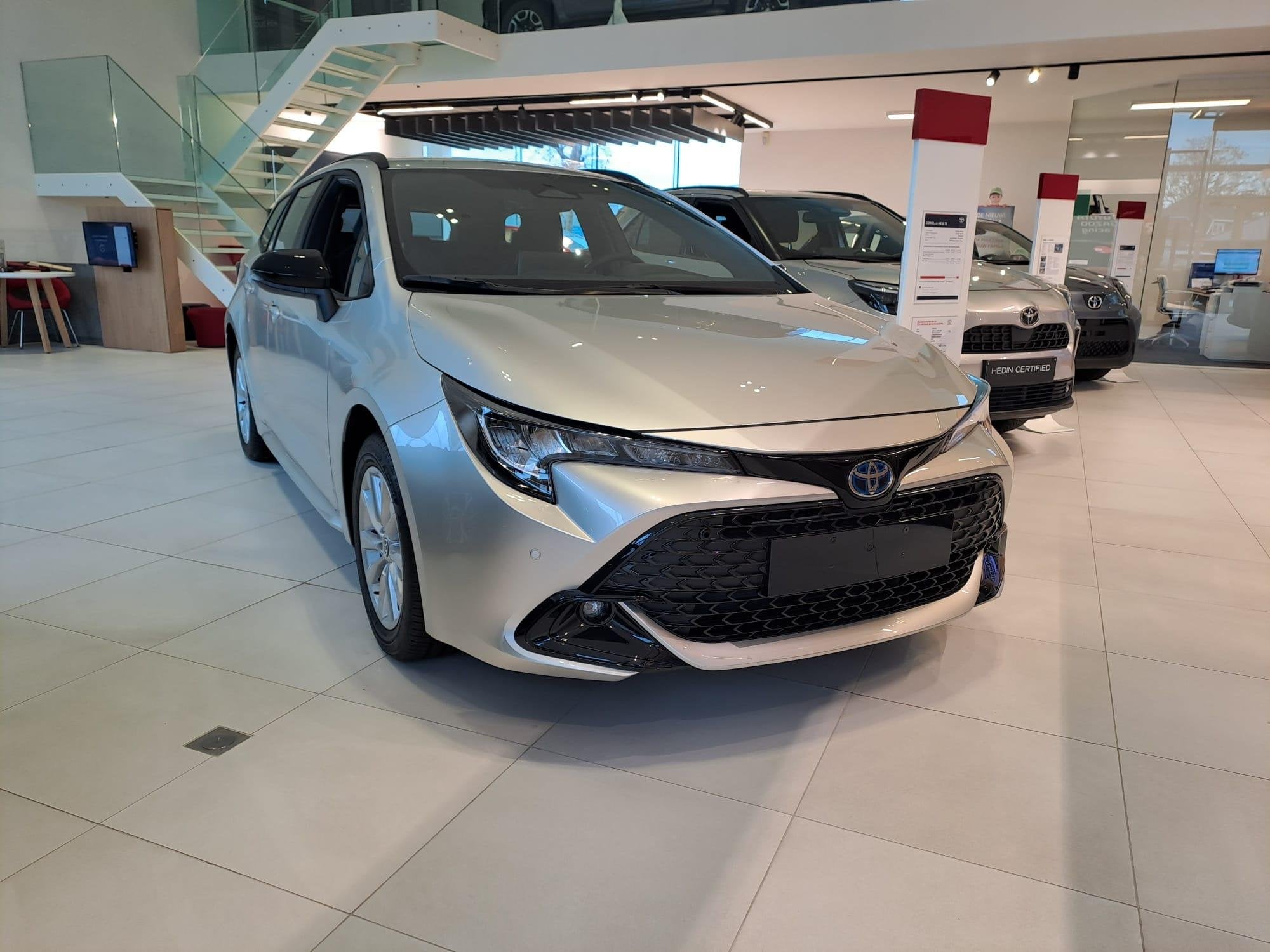 Toyota Corolla Touring Sport 1.8 Hybrid Dynamic e-CVT, Neuf, Argent ou Gris, 750 kg, Entreprise