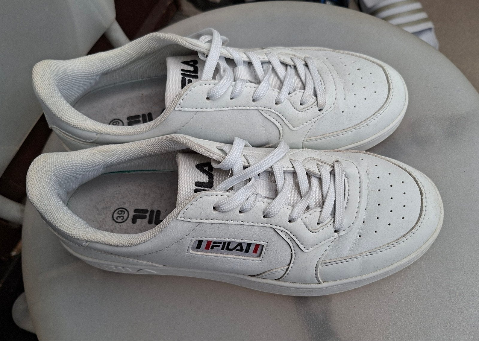te koop nieuw Fila witte sneakers, Neuf, Enlèvement ou Envoi, Blanc, Fila