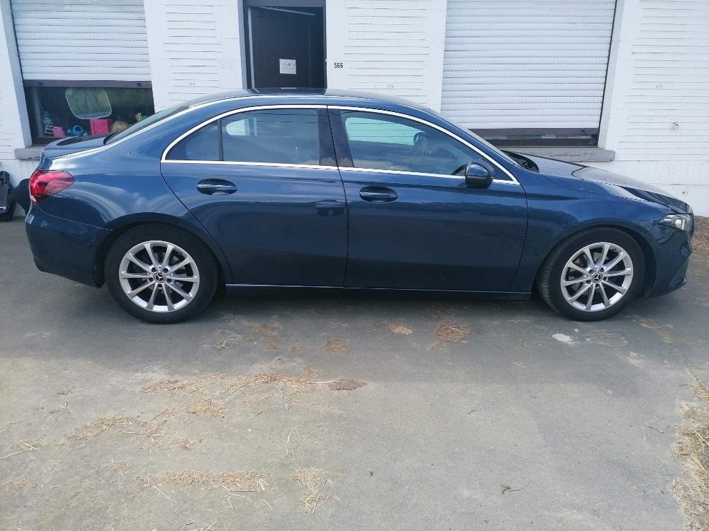 Mercedes 180d, Auto's, Automaat, Blauw, Leder en Stof, Dealer onderhouden