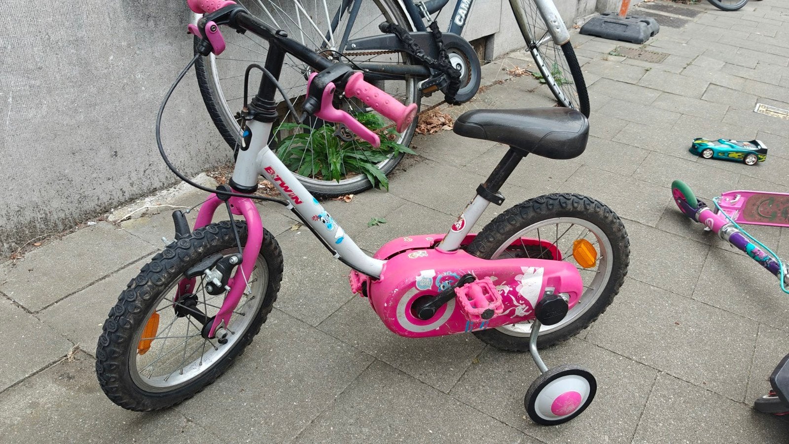 eerste fiets met zijwieltjes, Fietsen en Brommers, Ophalen, Zijwieltjes