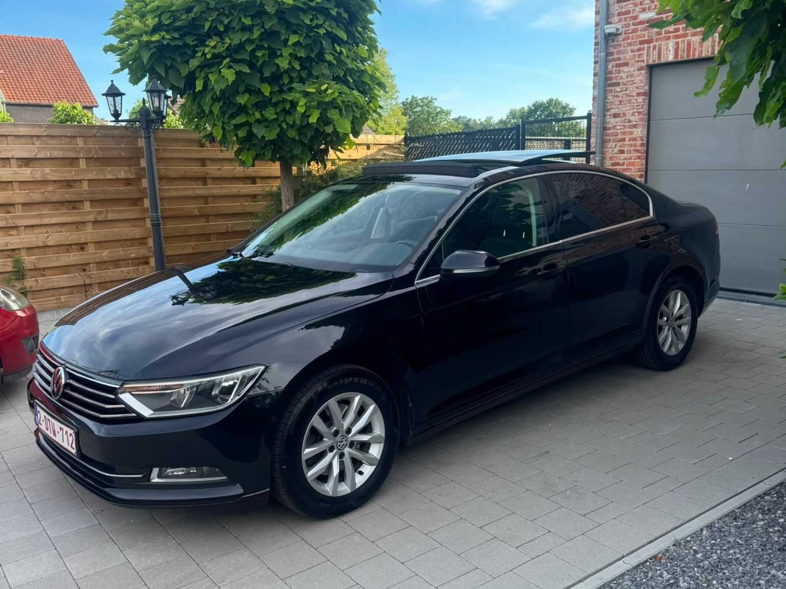2018 Volkswagen Passat Business Berline - automaat - panoram, Auto's, Volkswagen, Gebruikt, Euro 6, Bedrijf, Diesel