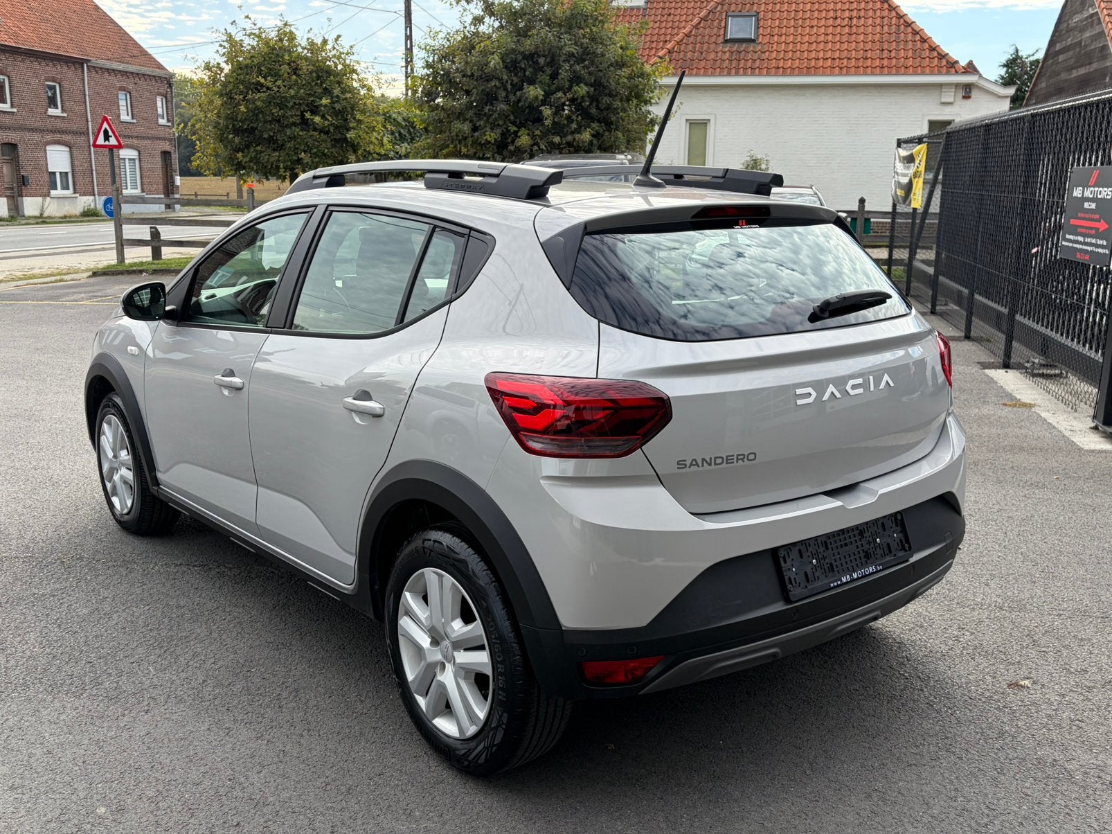 Dacia Sandero 1.0Tce Stepway, Auto's, Voorwielaandrijving, https://public.car-pass.be/vhr/59cb7f39-e2cb-49ce-a25b-53bf96ca1c42