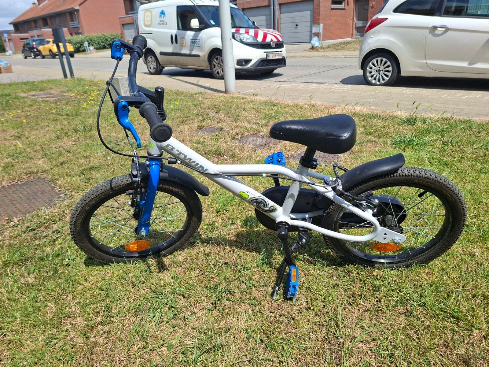 Kinderfiets jongen b twin blauw wit, Ophalen