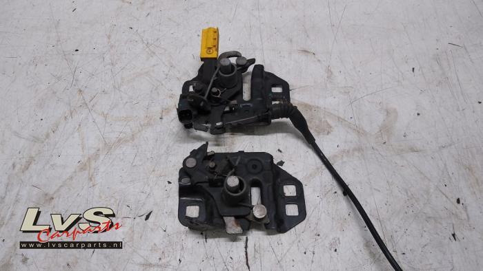 Slotmechaniek Motorkap van een Ford Mondeo, Auto-onderdelen, Gebruikt, -, -, Ophalen of Verzenden
