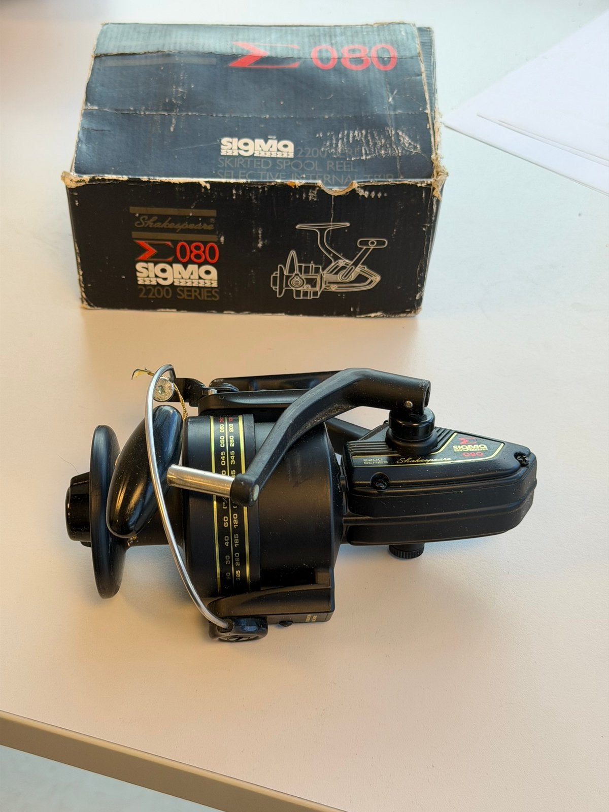 Vintage Shakespeare Sigma 080 2200 vismolen + originele doos, Ophalen of Verzenden, Nieuw, Molen