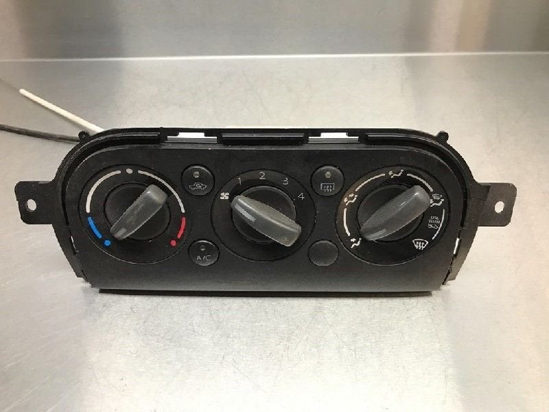 PANNEAU DE COMMANDE CHAUFFAGE CLIMATISATION SX4 (EY / GY), Utilisé, Suzuki