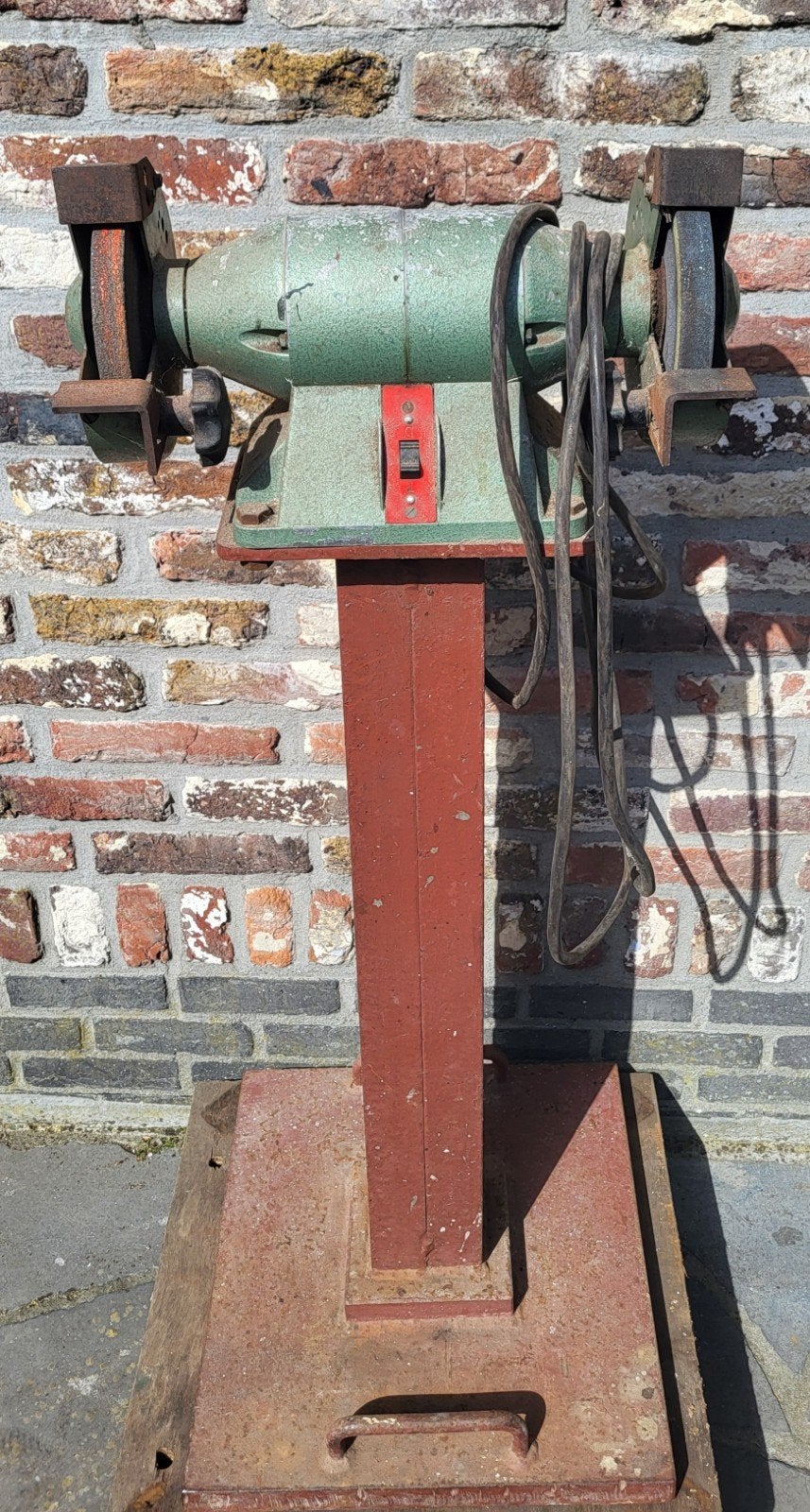 Slijpmachine op voet, Ophalen