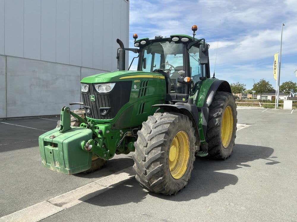 Tracteur agricole John Deere 6195M à quatre roues motrices,, Articles professionnels, John Deere