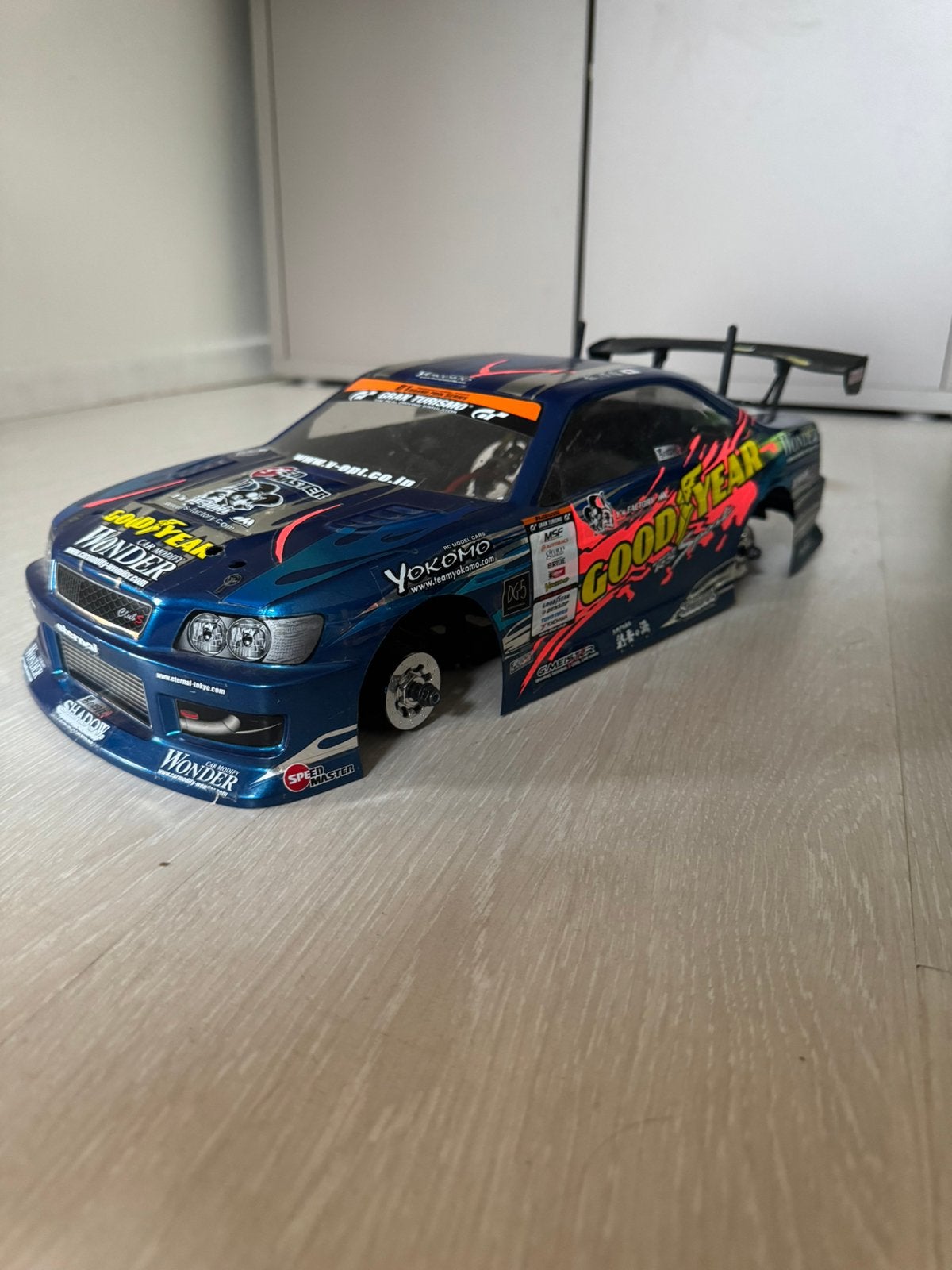Yokomo drift car, Ophalen