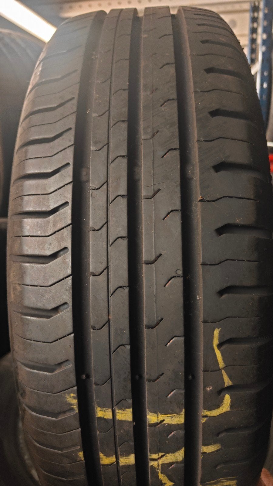 185/65r15 continental 35€ chacun avec montage et équilibrage, Enlèvement