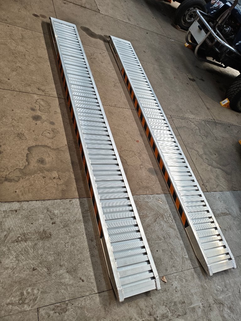 Nagelnieuwe oprijplaten 3m 2400 kilo verkeerd gekocht, Ophalen, Zo goed als nieuw