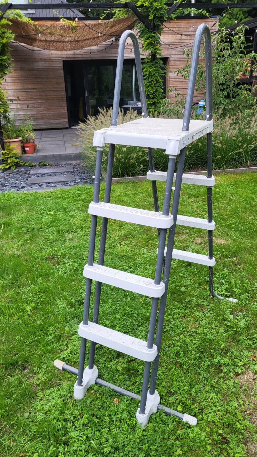 Zwembad ladder, Ophalen, Ladder