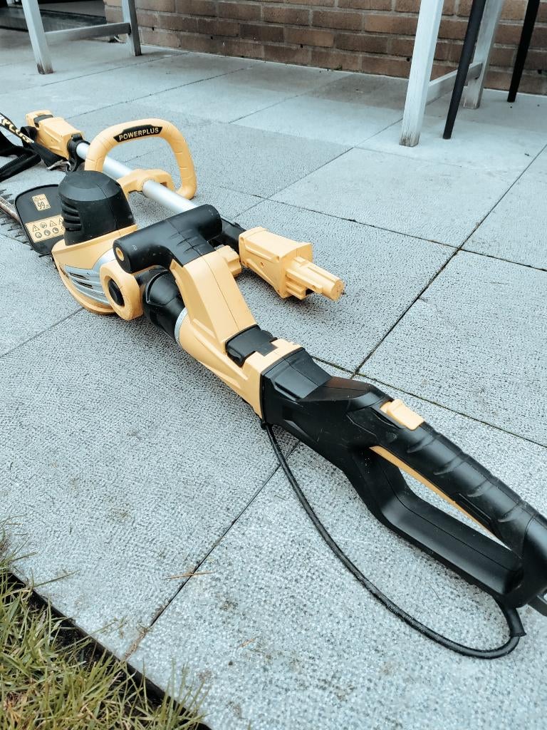 elektrische heggenschaar met verlengstuk, Ophalen, Gebruikt, Elektrisch, Powerplus garden