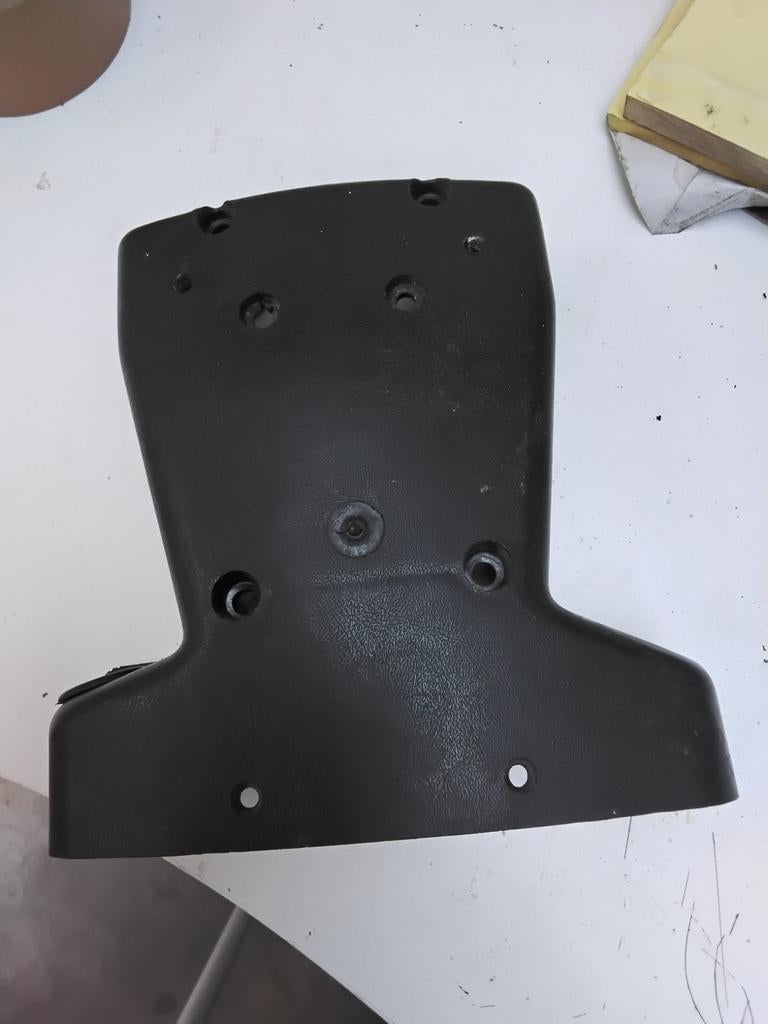 Cache plastique volan inférieur pour BMW  E10 1502----> 2002, Auto-onderdelen, Ophalen of Verzenden, BMW