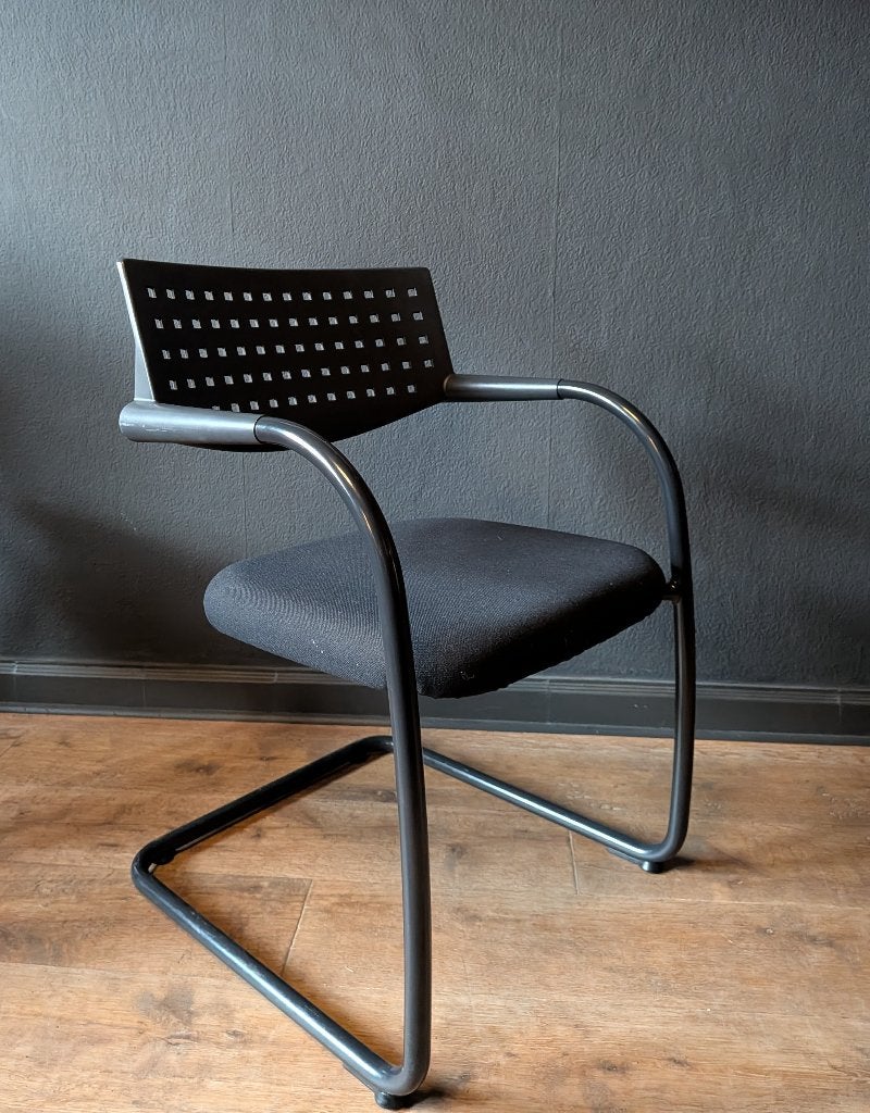 Vitra Visavis Stoel – Design door Antonio Citterio, Maison & Meubles, Enlèvement, Utilisé, Noir, Cinq, Six Chaises ou plus