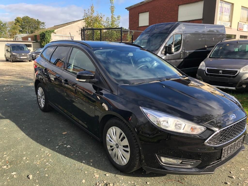 Ford Focus Business benzine 67000 km GPS, Garantie,..., Auto's, Stof, Zwart, 5 deurs, 3 cilinders