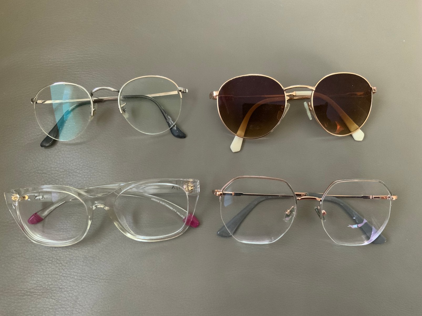 4 bril monturen: 2x Guess & Ray-Ban & Armani Exchange, Handtassen en Accessoires, Zonnebrillen en Brillen | Dames, Ophalen of Verzenden
