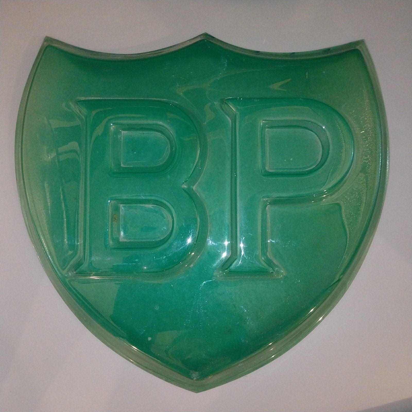 Vintage BP perspex benzinepomp reclame – 2 originele schilde, Ophalen, Gebruikt, ., Lichtbak of (neon) lamp
