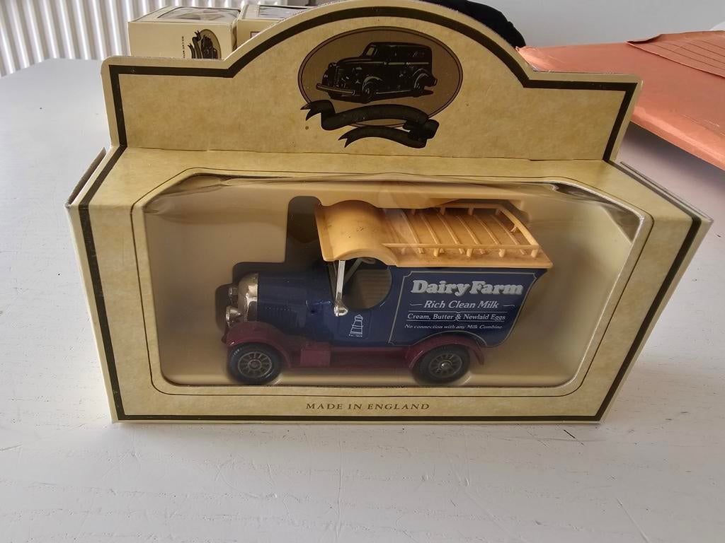 Lledo Days Gone miniatuurvrachtwagen van Dairy Farm., Ophalen of Verzenden