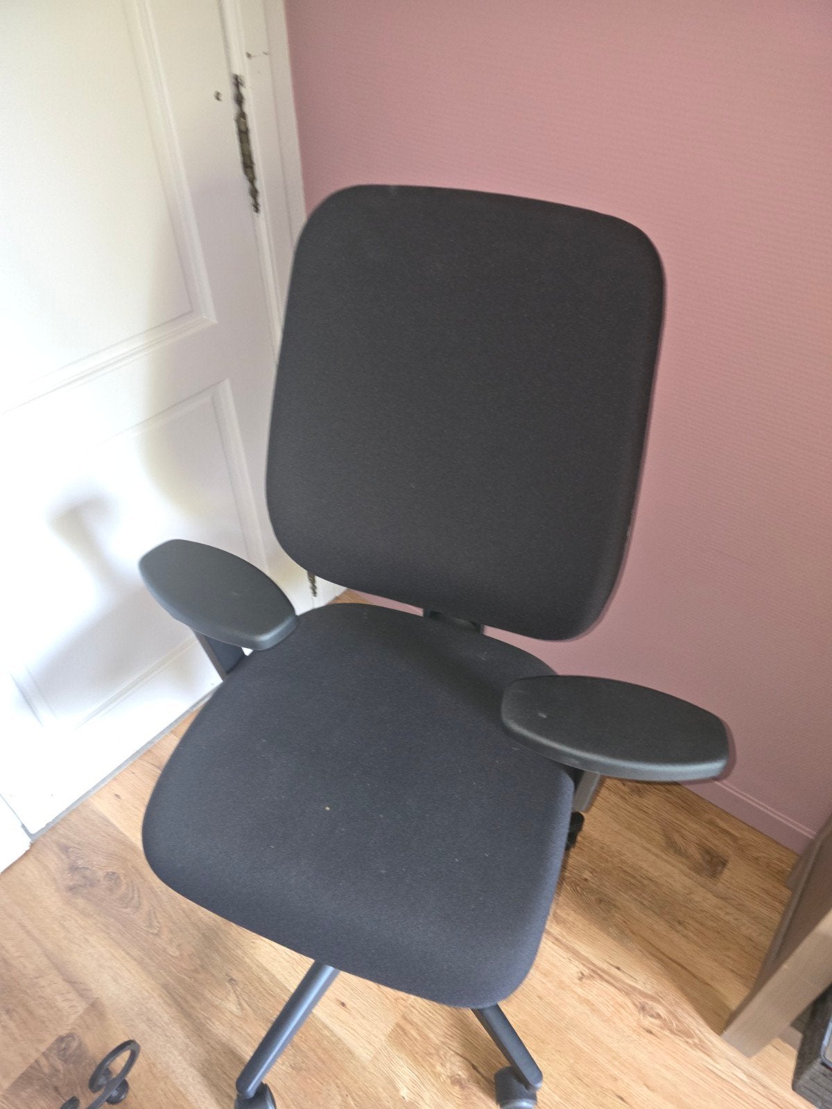 Chaise de bureau Giroflex jamais utilisée, Neuf, Enlèvement, Chaise de bureau, Ergonomique