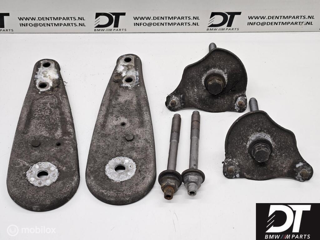 Achteras bevestigingen BMW M5 E60, Gebruikt, Ophalen of Verzenden, BMW, BMW