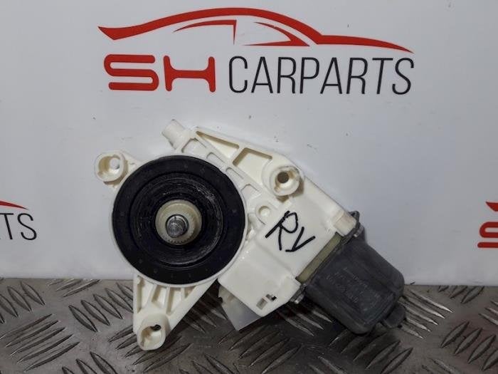 Moteur de vitre portière d'un Mercedes B-Klasse, 3 mois de garantie, Utilisé, -, -
