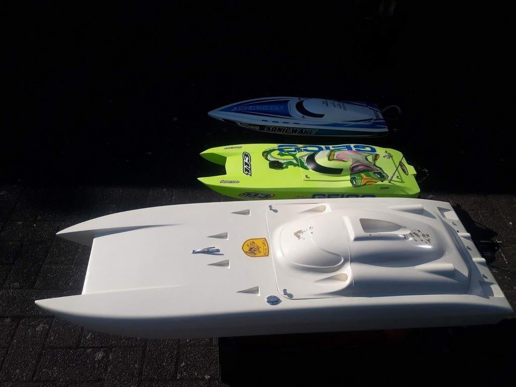 MHZ Catamaran - Powerboat 1,3 meter, Enlèvement, Neuf