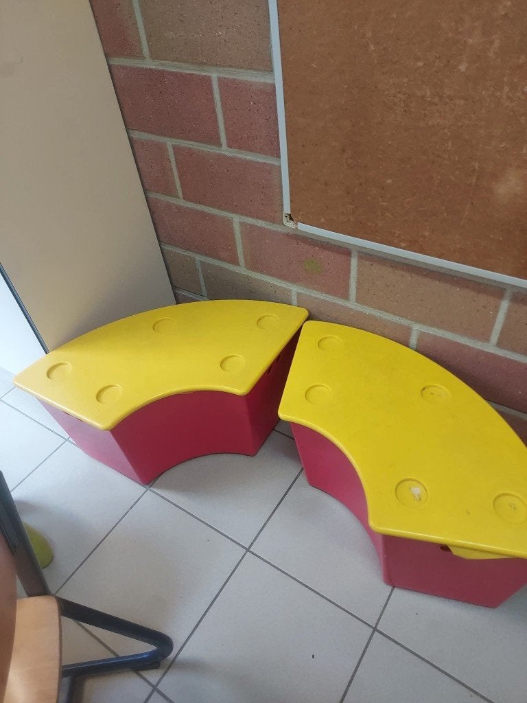 2 bankjes met opbergruimte, Ophalen, Gebruikt, Overige typen