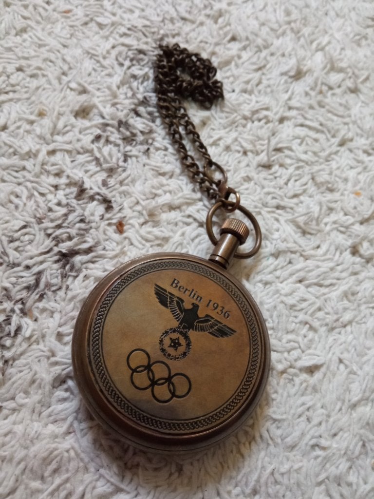 Militaria WW2 Montre à Gousset Jeux Olympiques 1936 Repro, Collections, Envoi, Autres, Autres types