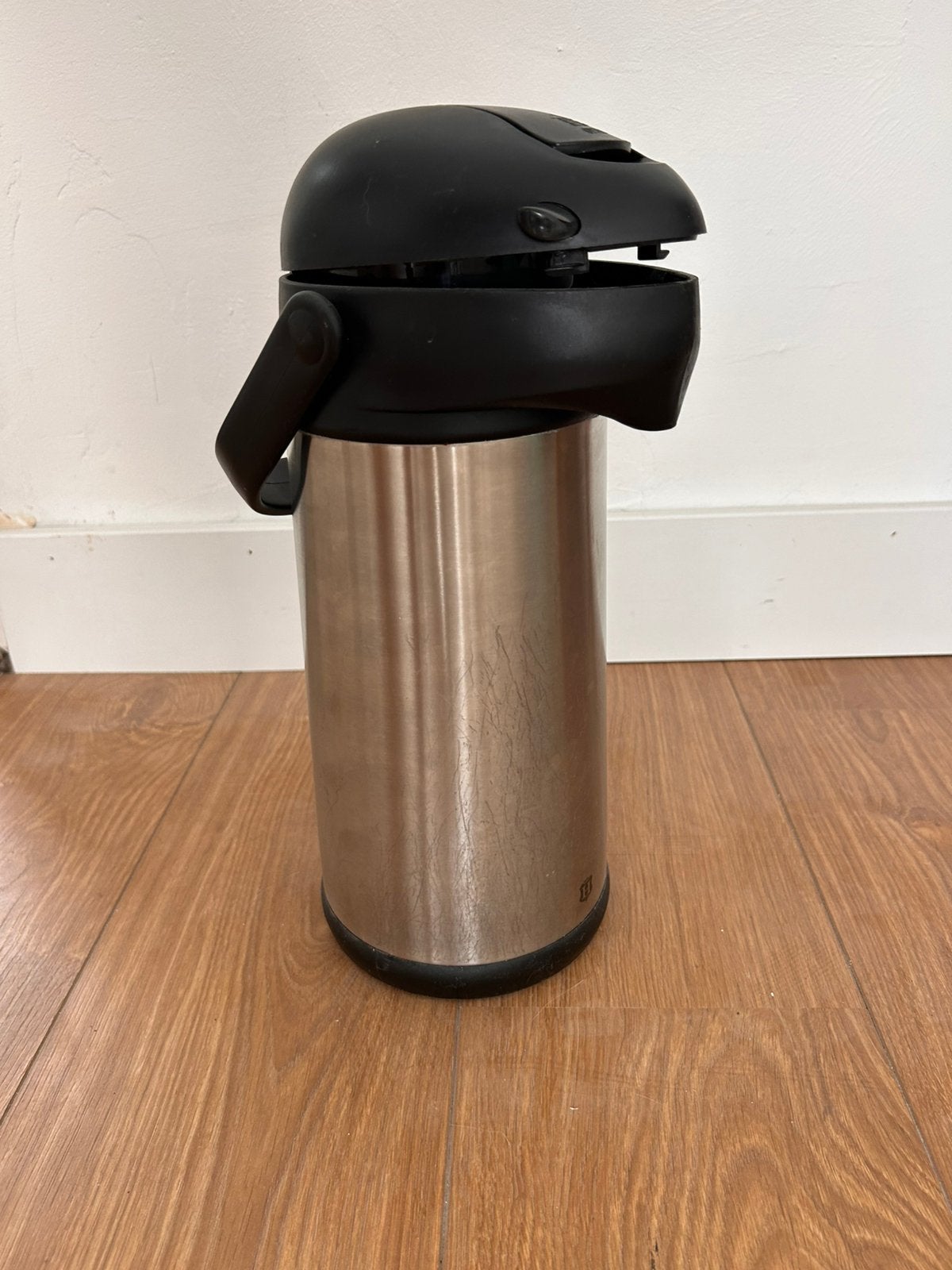 Thermoskan met pomp, Ophalen, Zo goed als nieuw