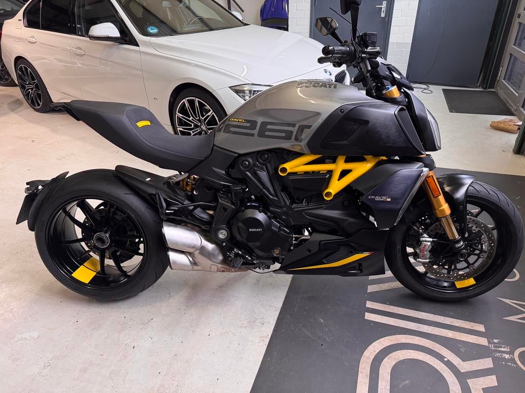 DUCATI DIAVEL 1260S Black & Steel cruise control, quickshif, Motoren, 2 cilinders, Traction Control, Particulier, Toermotor
