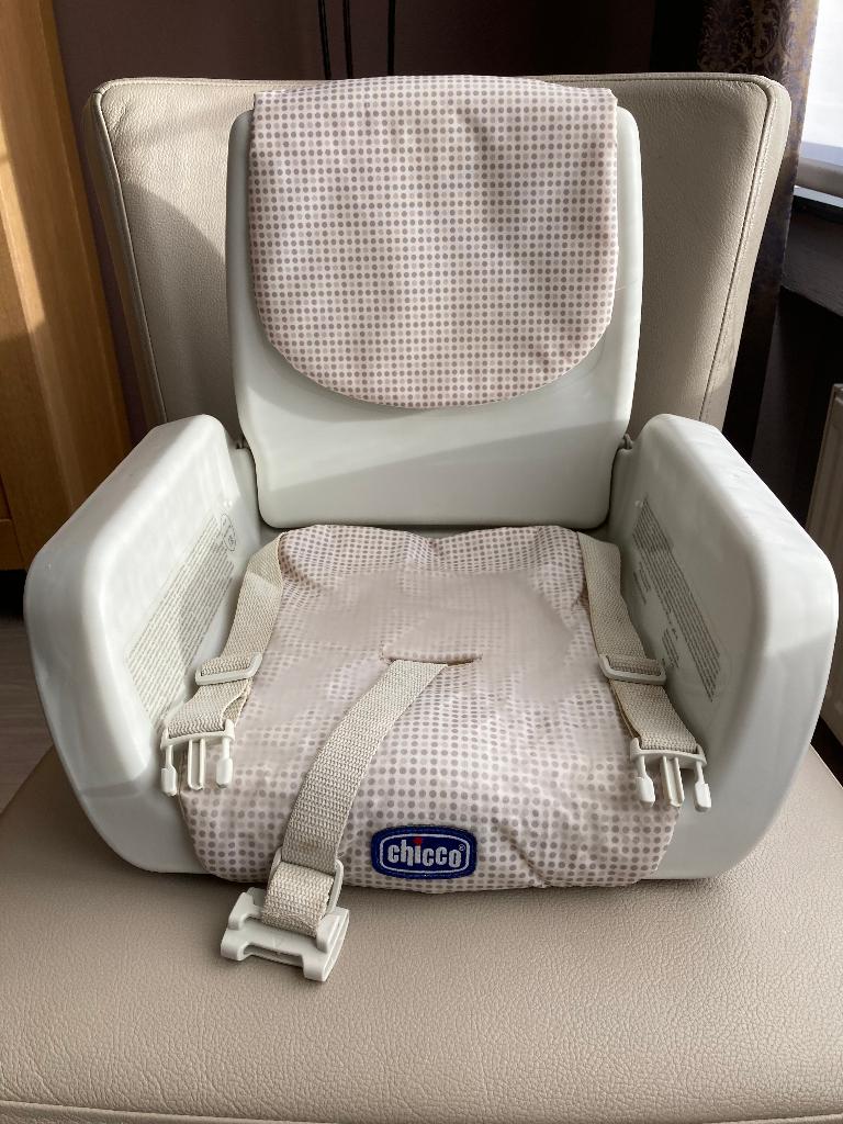 Chicco kinderzitje/tafelstoel, Kinderen en Baby's, Kinderstoelen, Ophalen, Zo goed als nieuw, Hangstoel, Gordel(s)