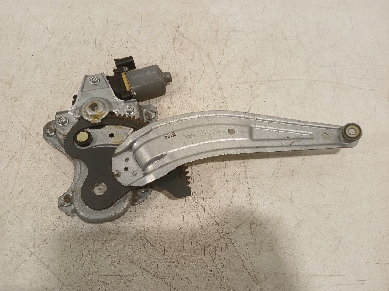 Raammechaniek elektrisch rechts achter Kia Picanto, Auto-onderdelen, Onderdelen@venauto.nl, Van der Ven Autorecycling B.V., Ettenseweg 76, 4706 PB Roosendaal, The Netherlands