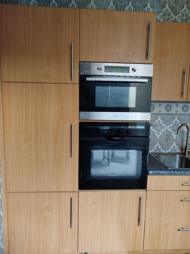 Cuisine équipée, couleur chêne clair. Cuisinière à gaz5 becs, Enlèvement ou Envoi