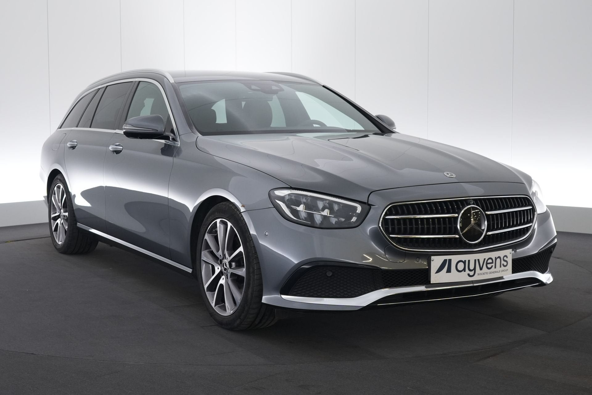 (2CEM221) MERCEDES-BENZ E-CLASS BREAK, Auto's, Automaat, Achterwielaandrijving, Euro 6, Leder