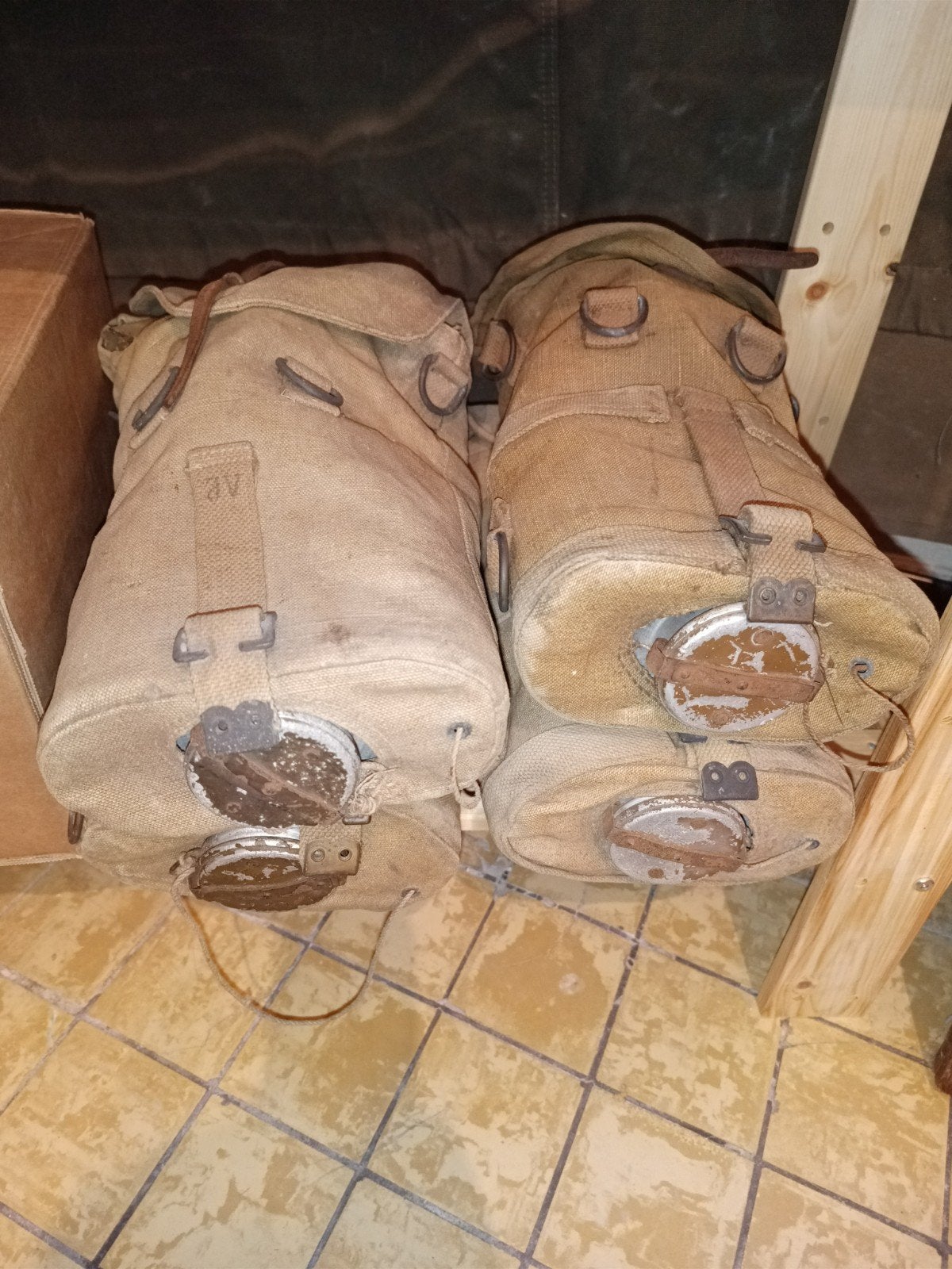 lot de 4 masques à gaz ABBL, Enlèvement ou Envoi
