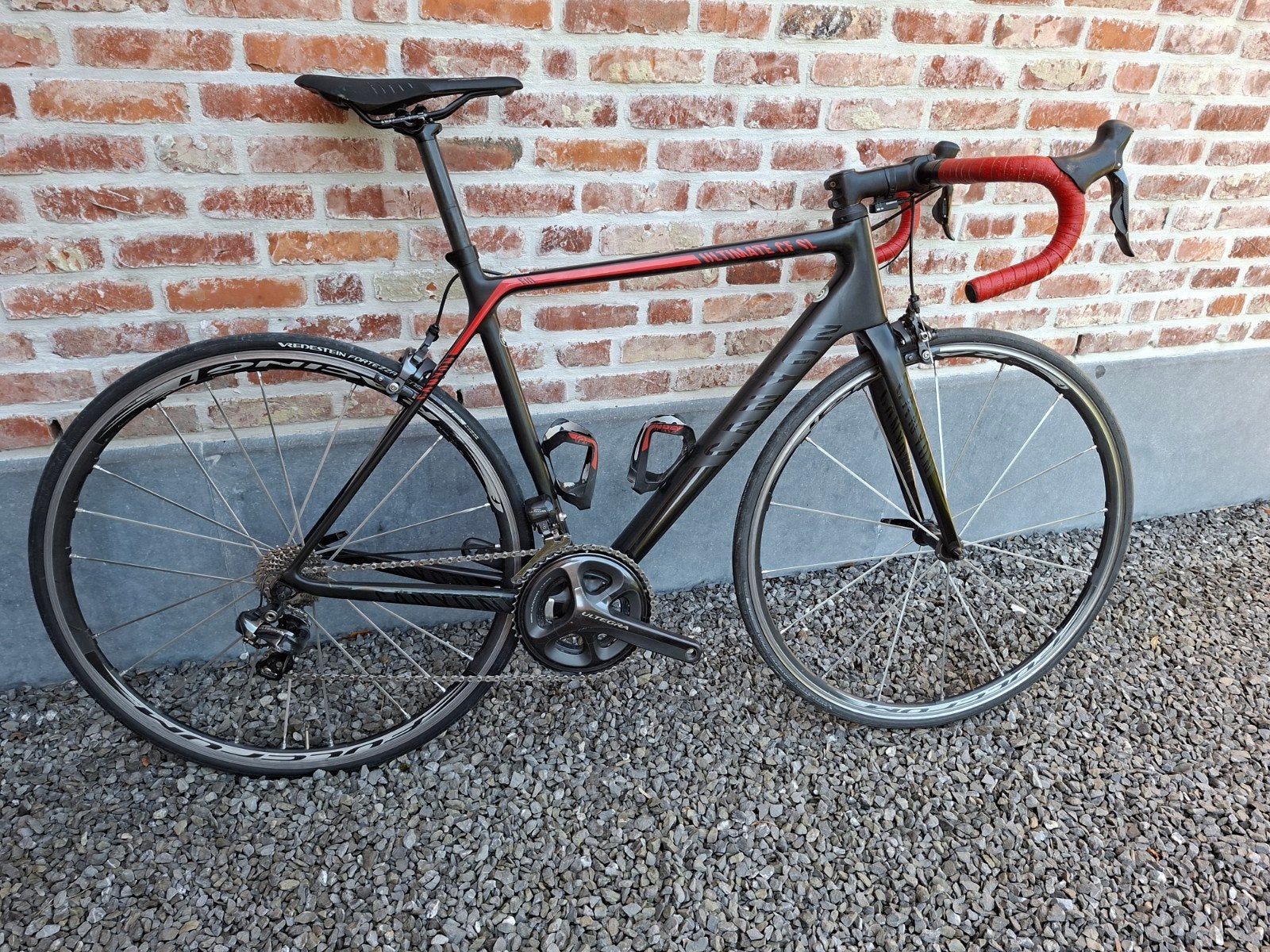 Canyon Ultimate CF SL - Ultra Di2 11 vitesses, Enlèvement