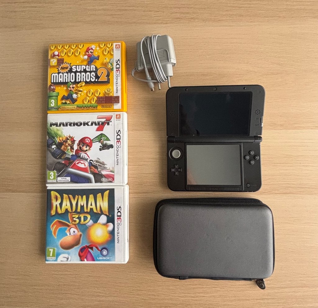 Nintendo 3DS XL + games + case voor nintendo, Games en Spelcomputers, Ophalen of Verzenden, 3DS, Zo goed als nieuw, Met beschermhoes of tas