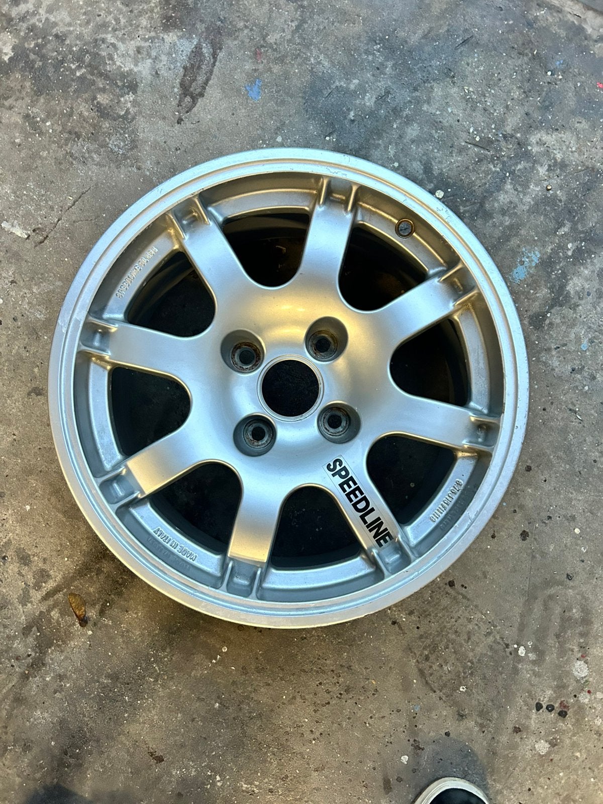 Recherche 1 seule jante pts speedline, Motos, Enlèvement