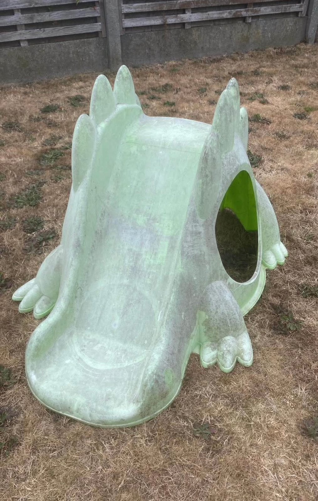 Kinder glijbaan, Enlèvement, Utilisé, Toboggan