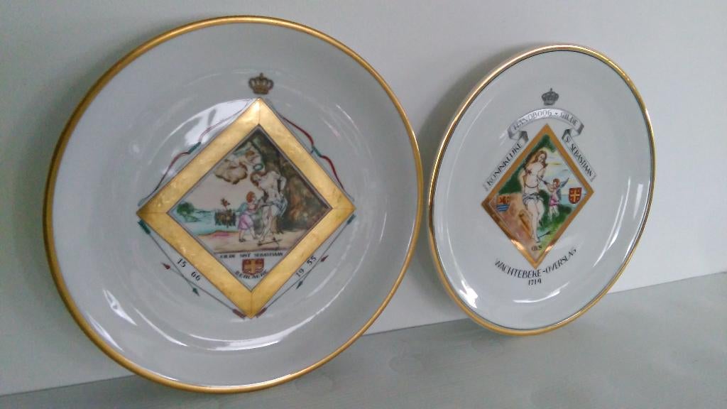2 Borden Gilde Sint Sebastiaan Berlaere 1955 en Wachtebeke, Antiek en Kunst, Ophalen of Verzenden