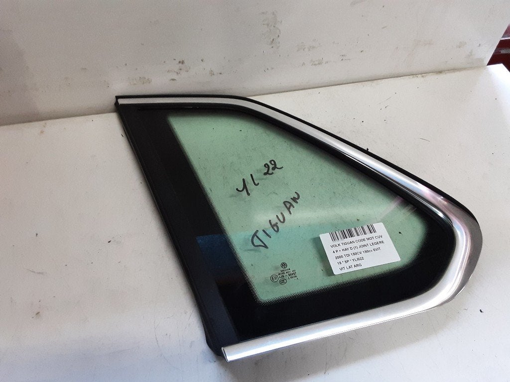 VITRE LATERALE ARRIÈRE GAUCHE Tiguan (5N1 / 2) (5NA845041), Volkswagen, Mevr. I. Hauben, Utilisé, Rue de l'Espoir 34 34
4030  GRIVEGNÉE, BE