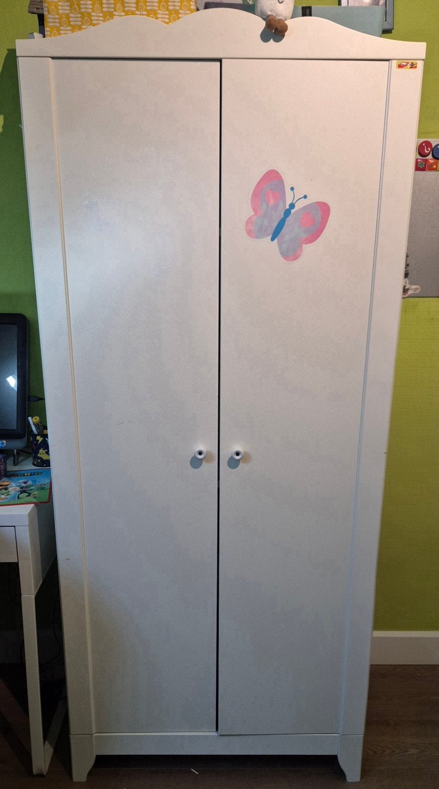 Kinderkleerkast, Enlèvement